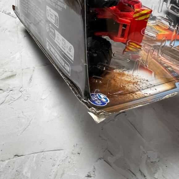 NEW Monster Jam LUMBERJACK Vs AXE Die Cast Truck 1:64 Double Down Showdown - Picture 8 of 11